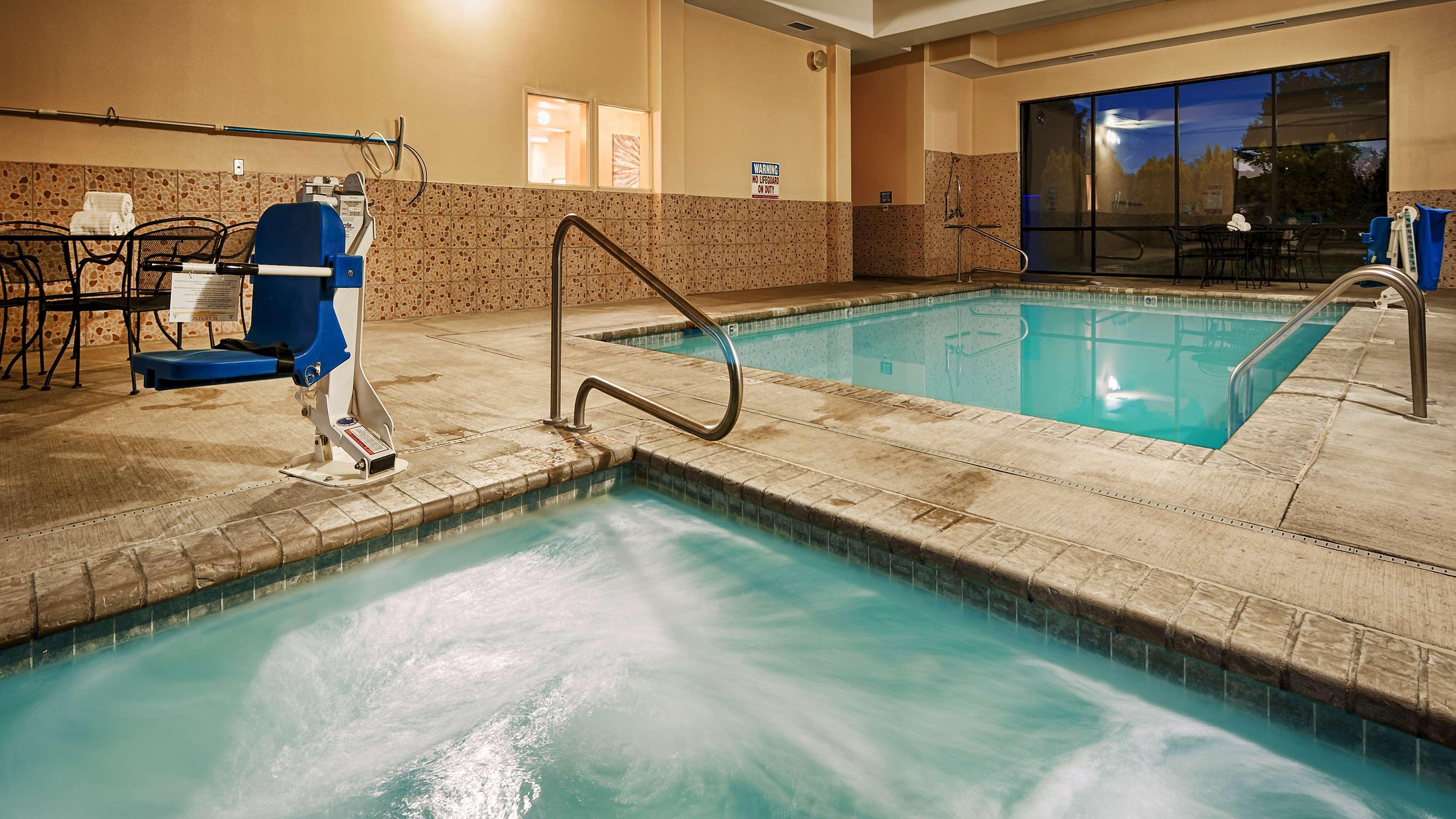 Best Western Plus Battleground Inn & Suites Battle Ground Экстерьер фото